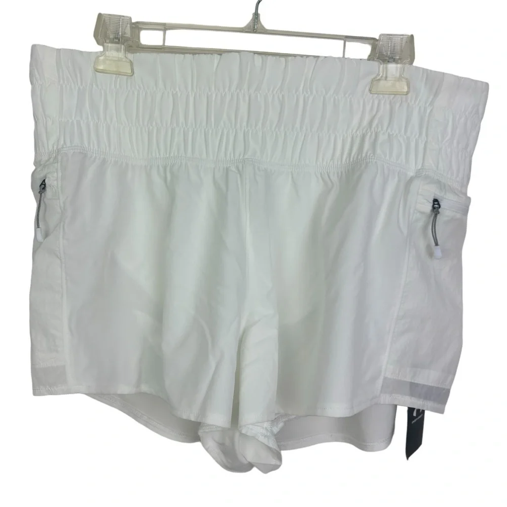 Under Armour NWT Run Anywhere White Shorts Size Large - Picture 2 of 10